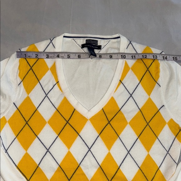 Tommy Hilfiger Argyle Sweater Yellow and White V-Neck Women's Size M - Picture 4 of 7